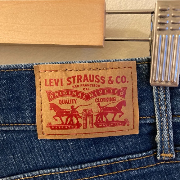 LEVI'S Bermuda Shorts Dark Wash Size 27 - Picture 6 of 14